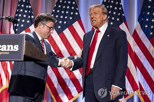 미국 존슨 하원의장과 트럼프 대통령 당선인