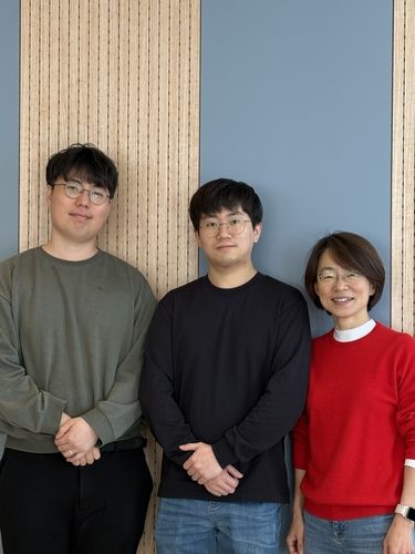 KAIST 이승현 동문(가운데)