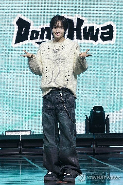 안무 포즈하는 동화