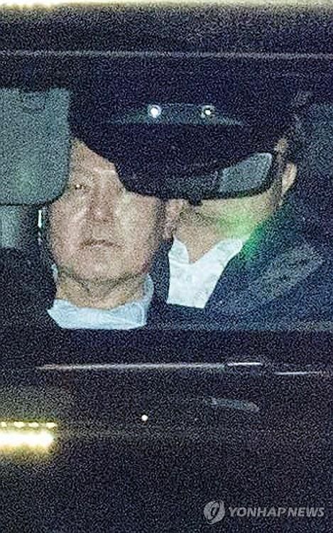 서울 구치소 향하는 윤석열 대통령