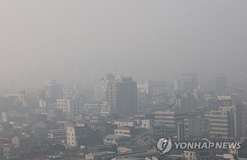 미세먼지로 뿌연 청주 하늘