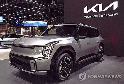 '2024 LA 오토쇼'에 전시된 더 기아 EV9 GT