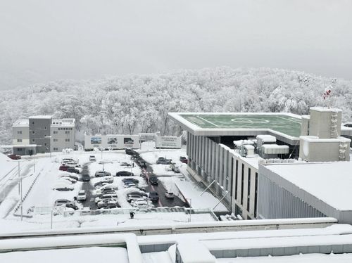 열선 설치된 성남 국군수도병원 옥상 헬리패드