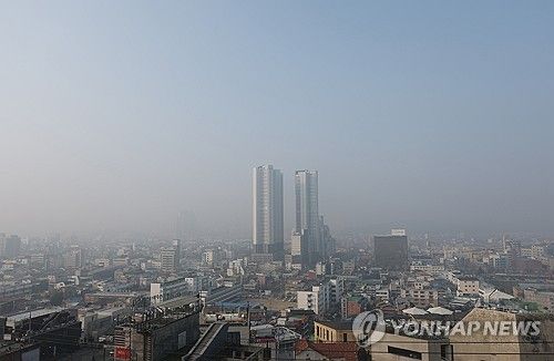미세먼지로 뿌연 청주 하늘