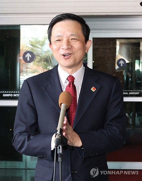 다이빙 신임 주한 중국대사, 입국 후 기자회견