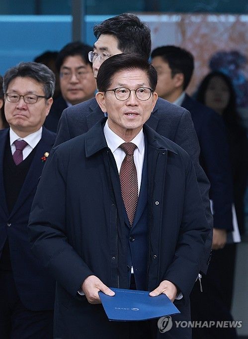 김문수 고용노동부 장관