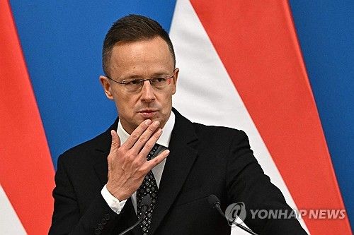 씨야르토 페테르 헝가리 외무장관