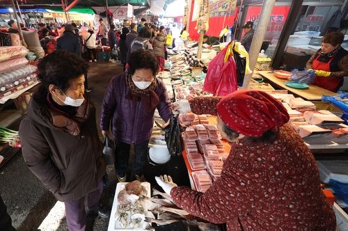 설 명절 앞둔 자인시장