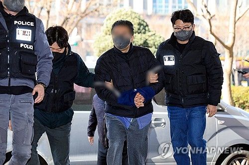 영장실질심사 출석하는 서부지법 판사실 침입 이모씨