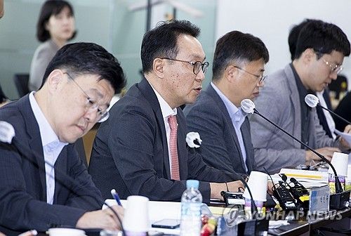 지난해 9월 건정심 주재하는 박민수 보건복지부2차관