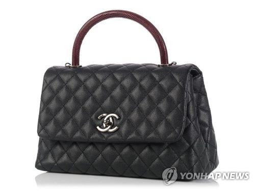 샤넬 코코핸들 미디업 리자드 핸드백 