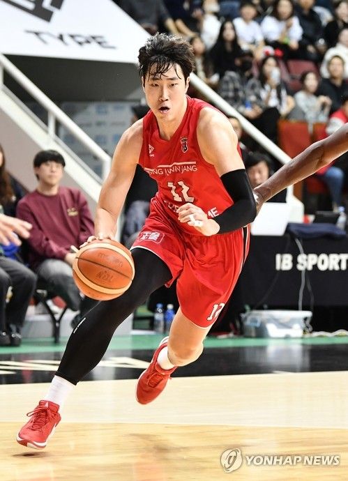 돌파하는 정관장의 정효근