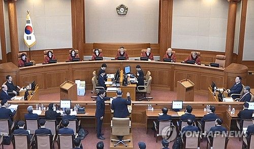 김용현 전 국방장관, 탄핵심판 4차변론 증인 선서