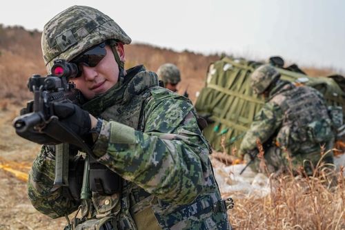 투하지역에 도착한 화물