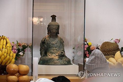 서산 부석사로 돌아온 고려 금동관세음보살좌상