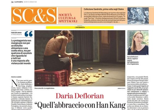 '채식주의자' 극으로 기획안 이탈리아 연출가, 작가 한강과 포옹