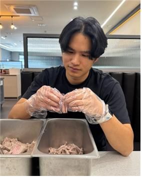 서울성모병원 취약청년 지원 사업의 도움으로 간호학도의 꿈을 이룬 윤모 씨.