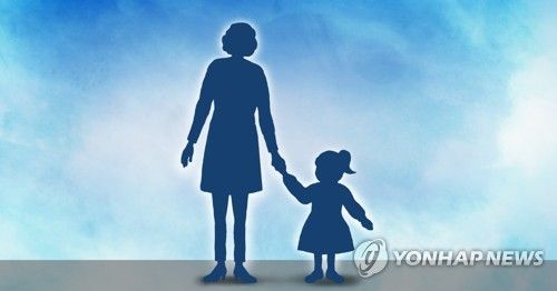 모녀, 엄마와 어린 딸(PG)