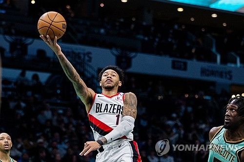 앤퍼니 시먼스의 슛