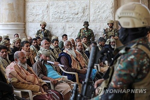 석방되는 수감자들