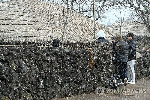 눈 내리는 성읍민속마을