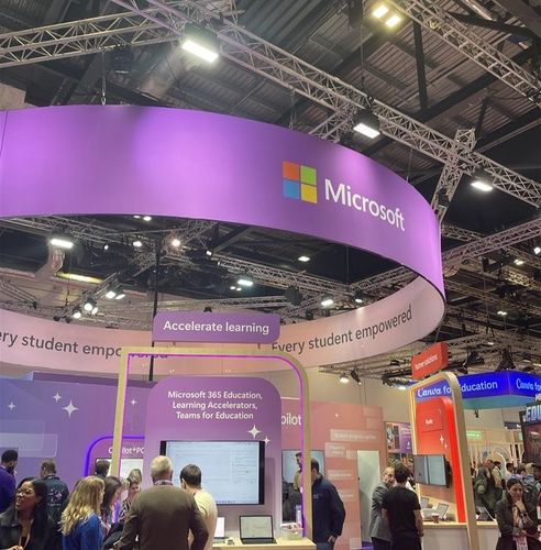 벳쇼에 차려진 마이크로소프트 전시장