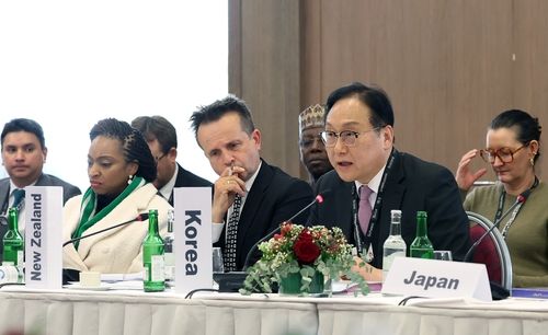 WTO 비공식 통상장관회의서 발언하는 정인교 본부장