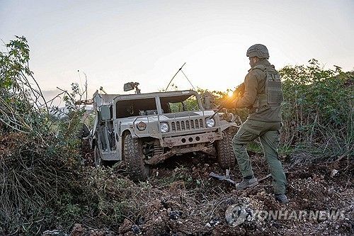 레바논 서부에서 작전 중인 이스라엘군