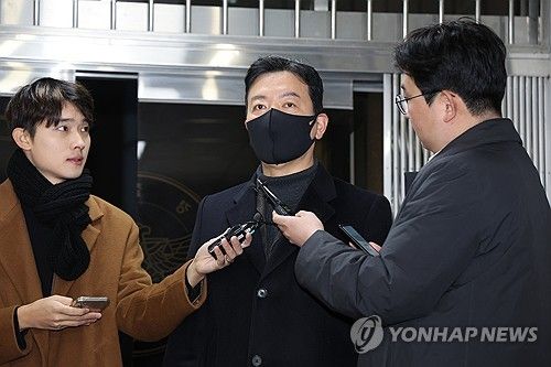 김성훈 경호차장, 경찰 조사 출석