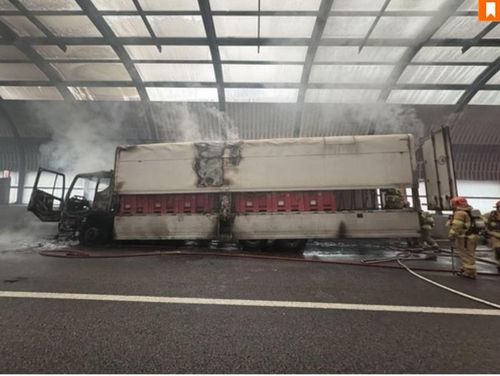 영동고속도로 광교 방음터널 차량 화재 현장