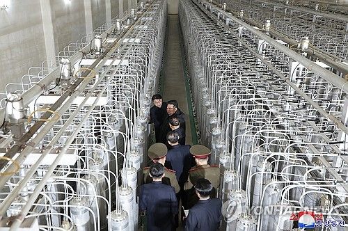 김정은, 핵물질 생산기지·연구소 현지지도