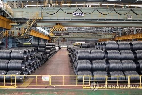 포스코 포항제철소 창고에 쌓여있는 선재