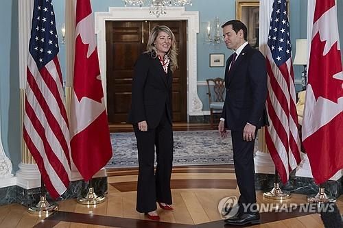 미 국무부에서 캐나다 외무장관 만나는 루비오 미 국무장관