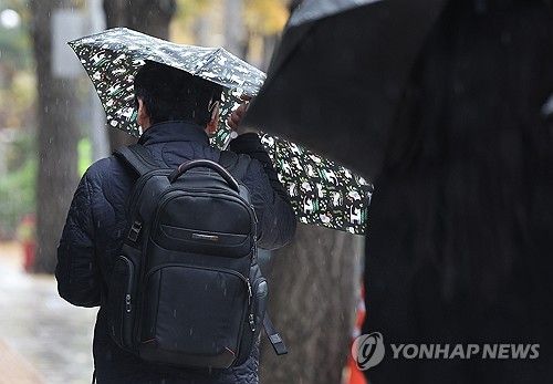 비 내리는 서울