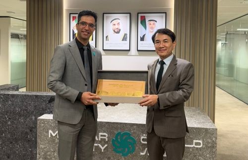 마스다르 시티 방문한 김진태 지사