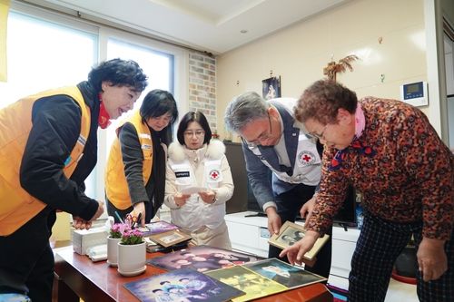 경기적십자, 이산가족 방문 봉사 진행