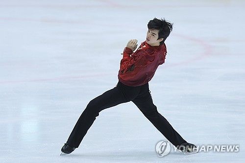 연기 펼치는 차준환