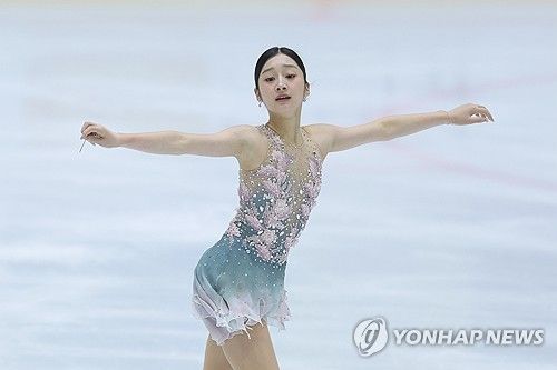 연기 펼치는 신지아