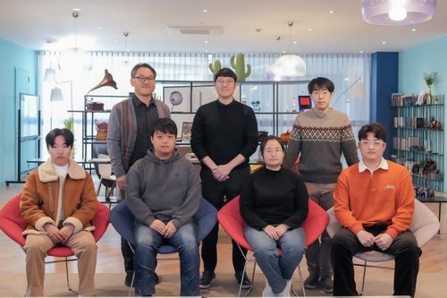 왼쪽 상단부터 시계방향으로 권태혁·민두영·민승규 교수, 박민규·김서윤·김어진·김성호 연구원. [울산과학기술원 제공. 재판매 및 DB 금지]