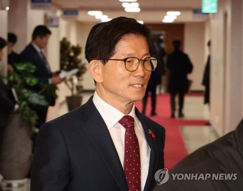 김문수 고용노동부 장관, 국무위원 간담회 참석