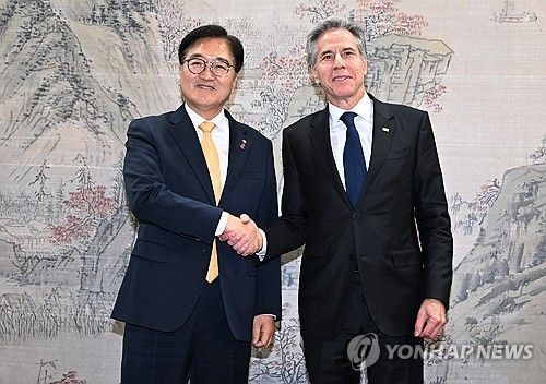 블링컨 미 국무장관과 악수하는 우원식 국회의장