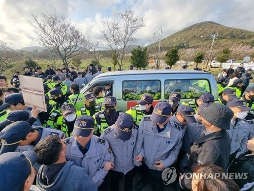 격리된 서북청년단