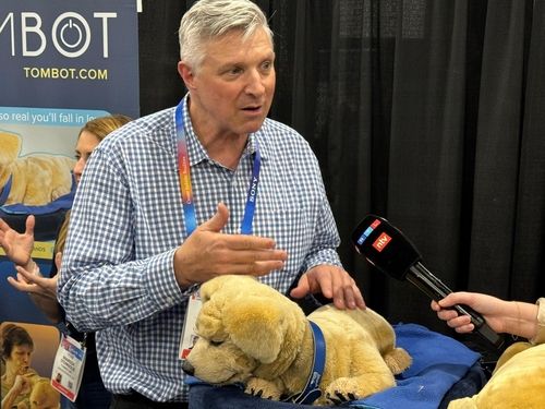 미국 기업 톰봇의 로봇 강아지 '제니'