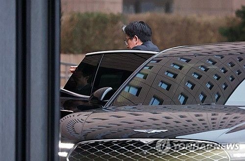 출근하는 오동운 공수처장