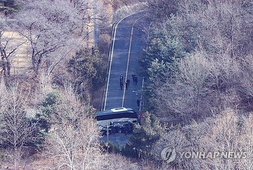 공수처, 한남동 관저 체포영장 집행 시도