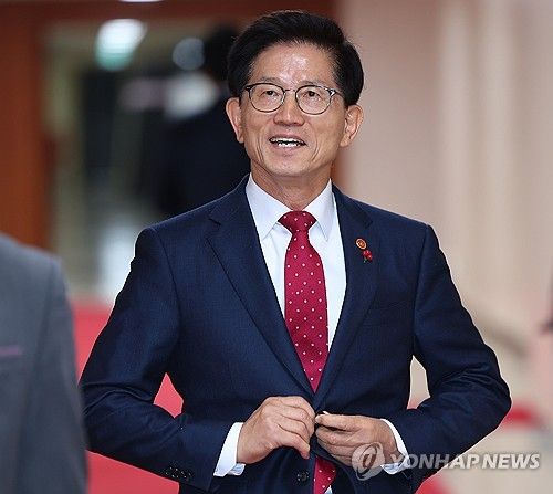 김문수 고용노동부 장관