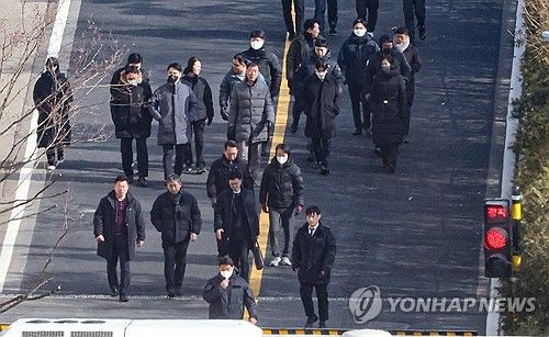 한남동 관저에서 철수하는 공수처