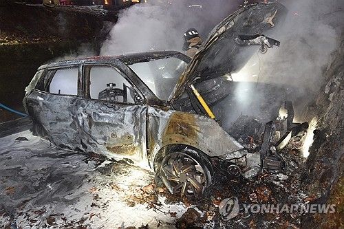 대전 하소동 계곡 근처 차량 화재…1명 숨진 채 발견