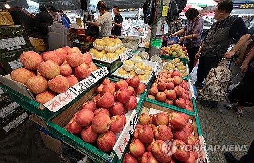 추석 앞두고 작년보다 저렴해진 사과·배 가격