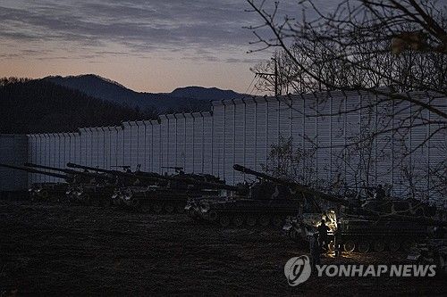 훈련 준비하는 K9A1 자주포